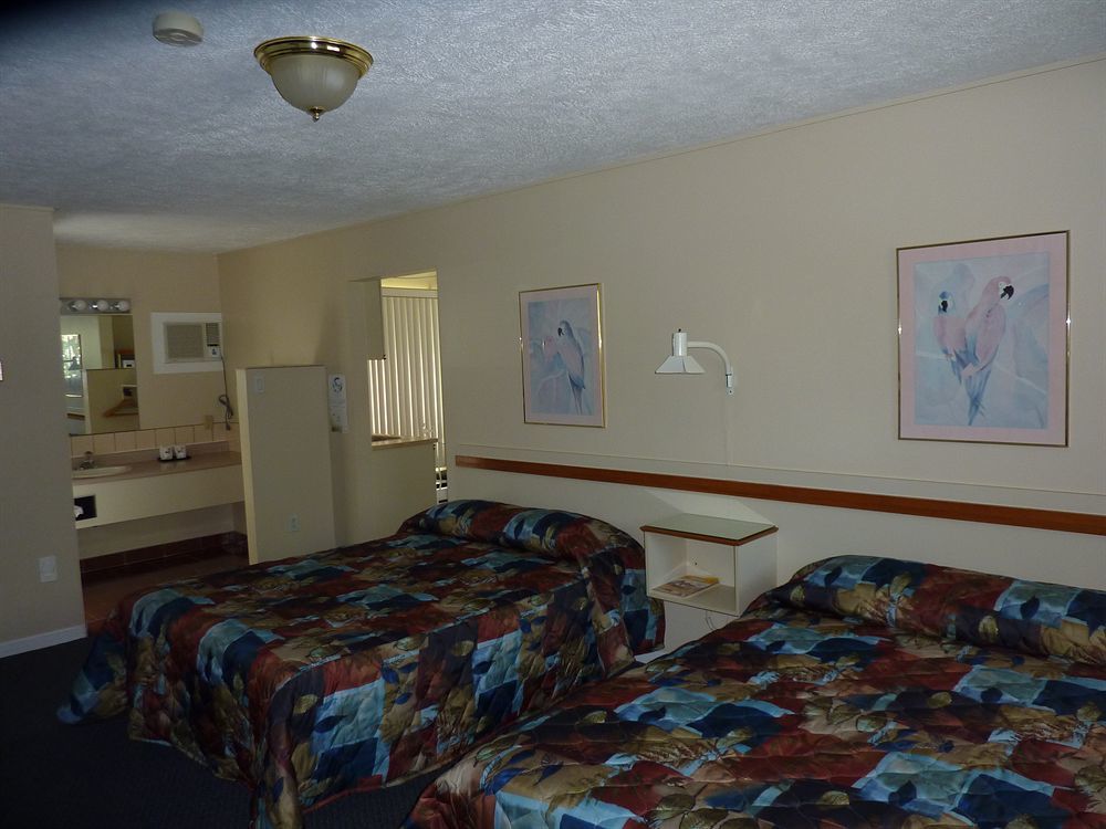 Motel Belle Riviere Сен-Жан-сюр-Ришелье Экстерьер фото