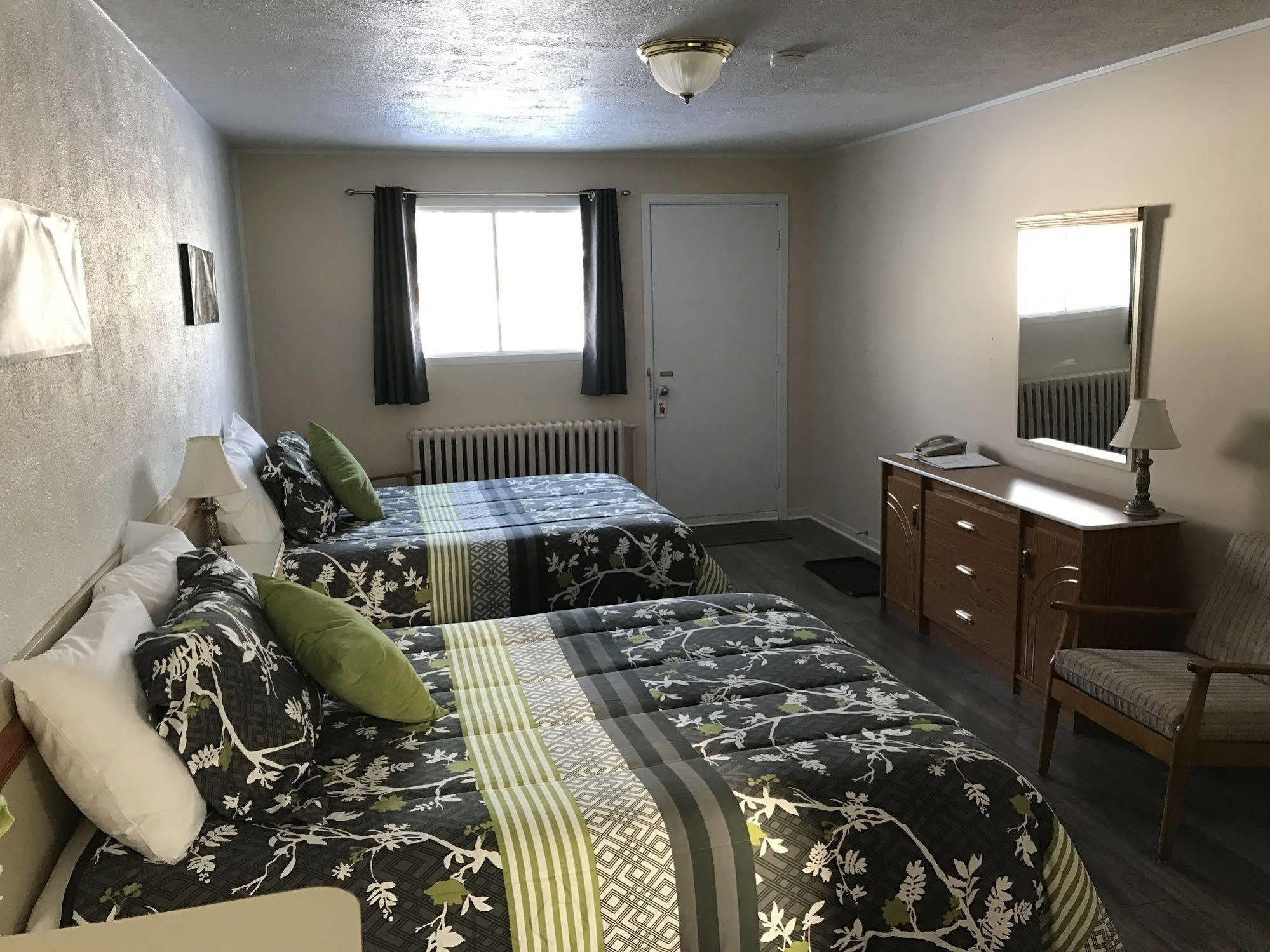 Motel Belle Riviere Сен-Жан-сюр-Ришелье Экстерьер фото